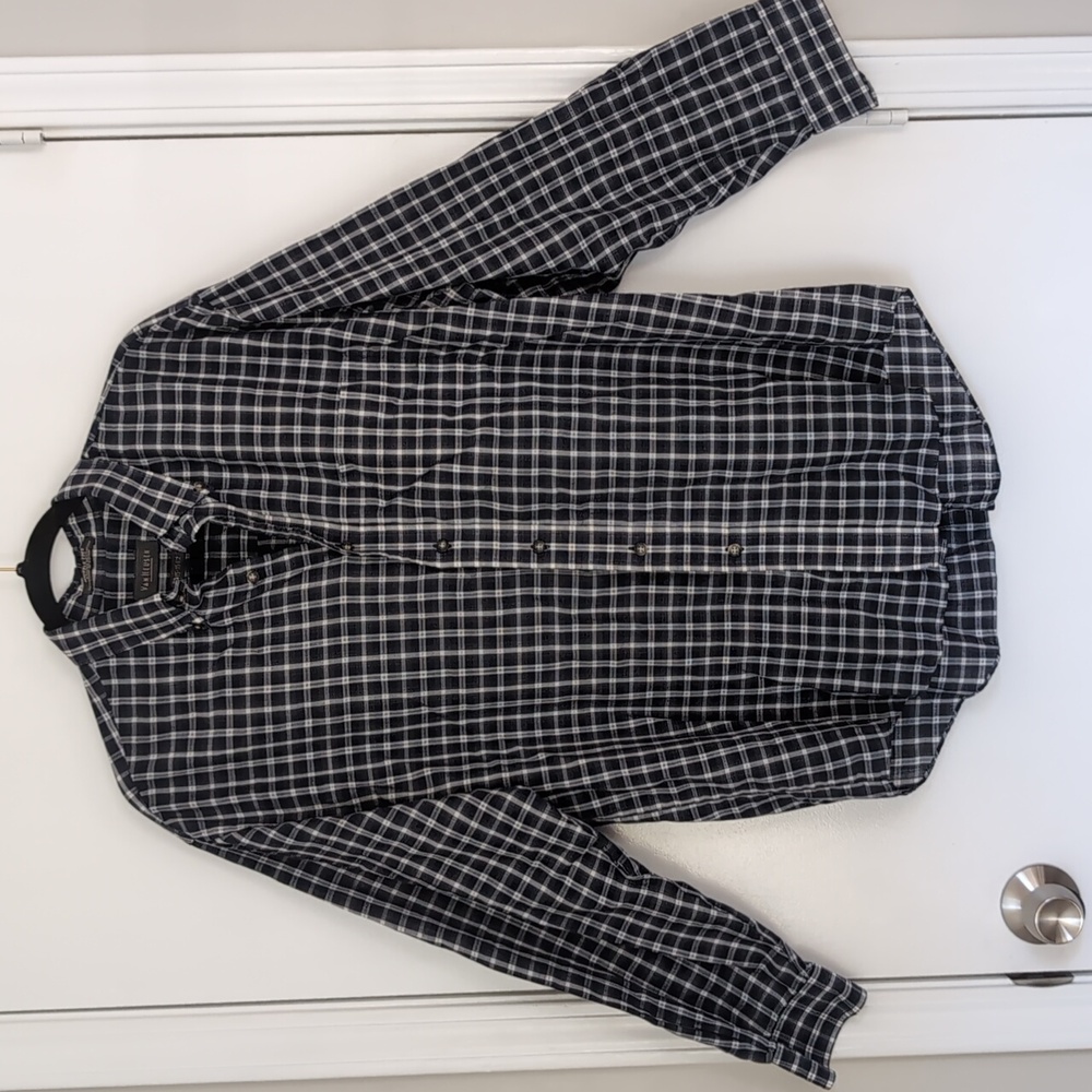 Van Heusen Navy Blue Plaid Men's Button-down Collared Shirt